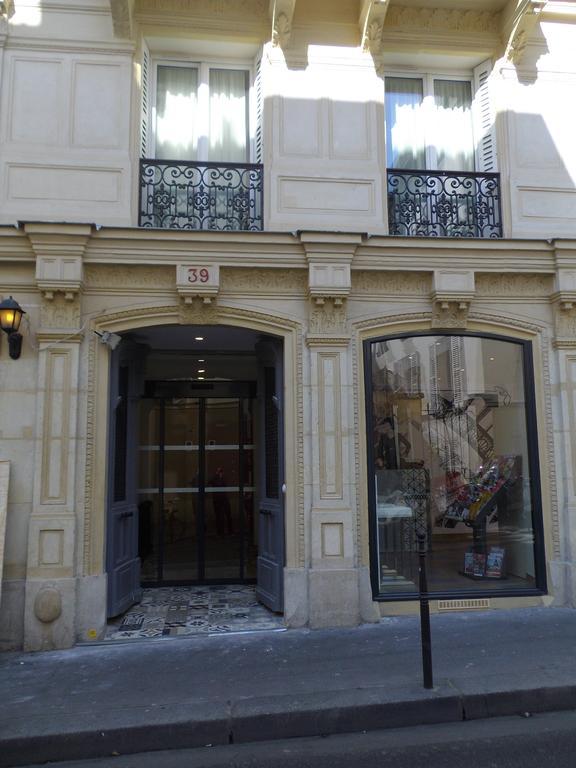 Perfect Hotel&Hostel Parijs Buitenkant foto Entrance to the museum