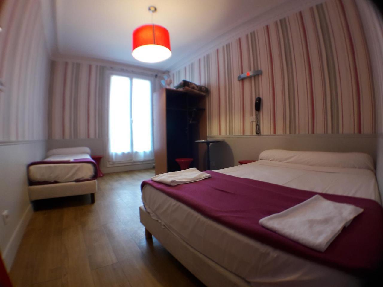Perfect Hotel&Hostel Parijs Buitenkant foto A room at the hotel